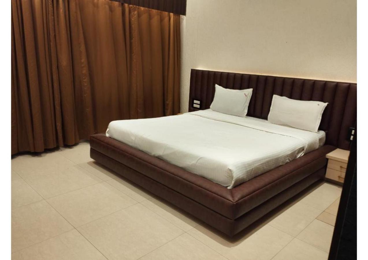 Villa Air Infinity Casa Pool 5Bhk à Igatpuri Extérieur photo