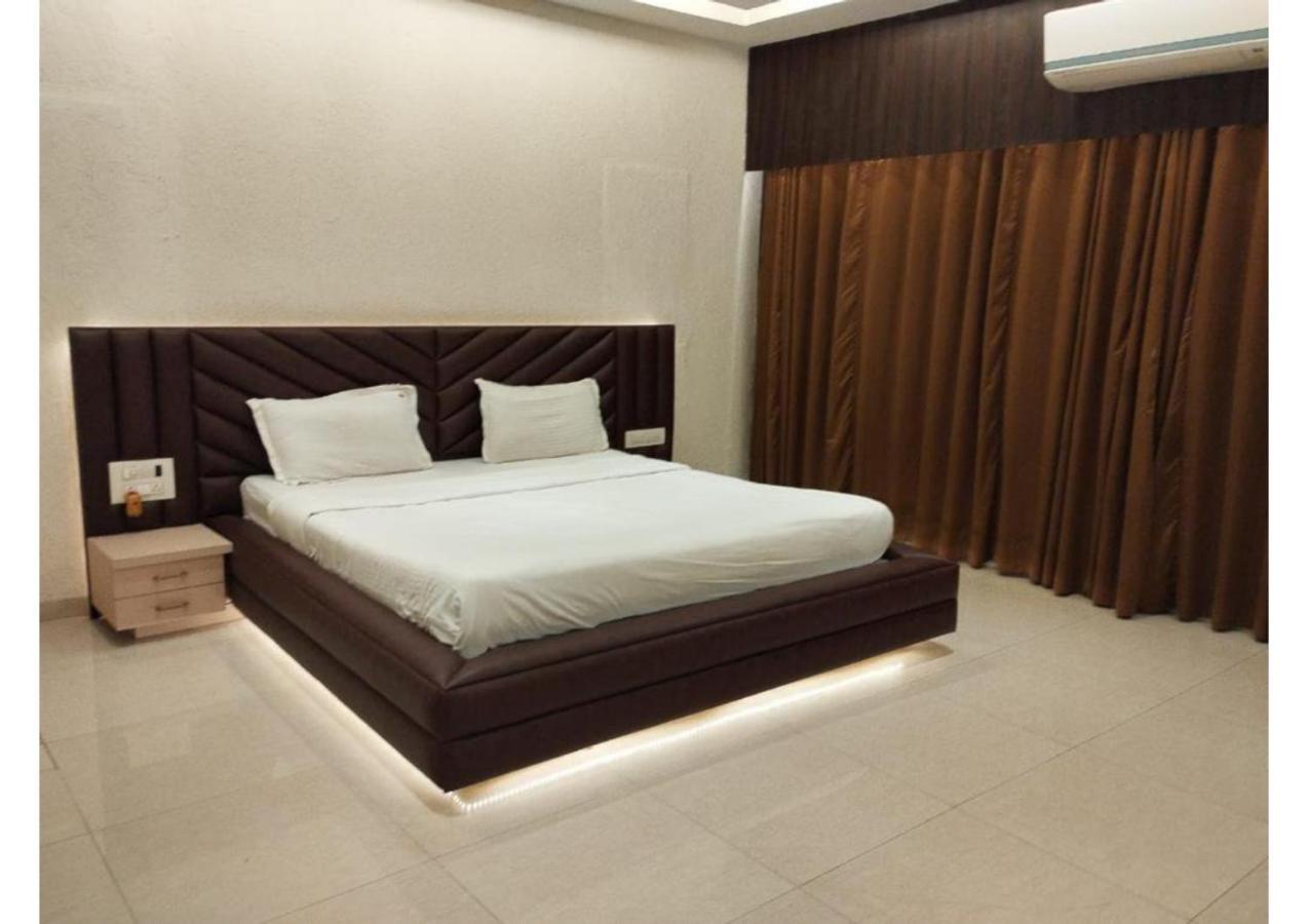 Villa Air Infinity Casa Pool 5Bhk à Igatpuri Extérieur photo